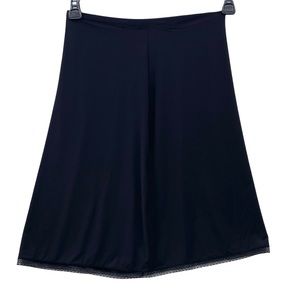 NEW Natori Benefit Anti Static Half Slip Black S